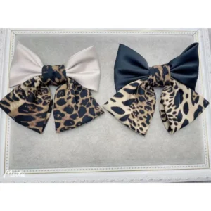 Moño para el pelo estampado leopardo, 12 u. por caja PVC, 2 colores